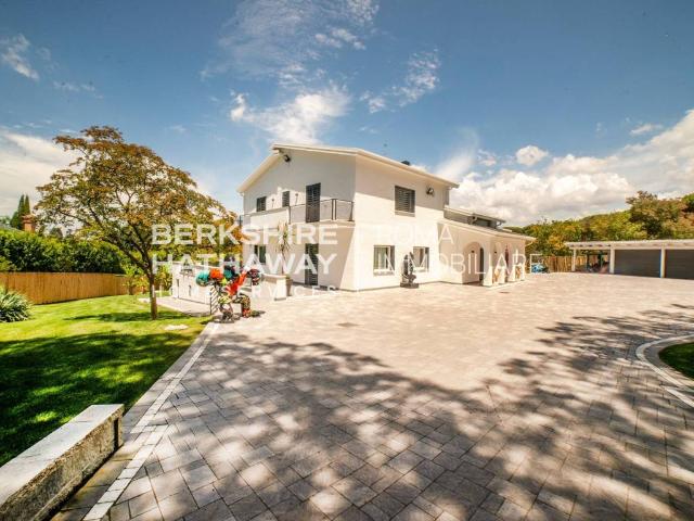 Villa in affitto a Roma RM