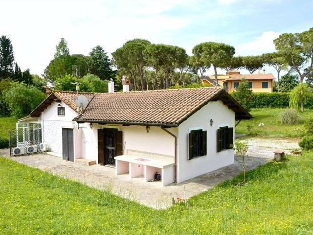 Villa in affitto a Roma RM