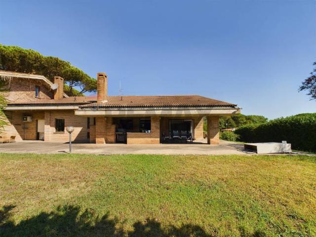 Villa in affitto a Roma RM