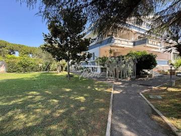 Villa in affitto a Roma RM