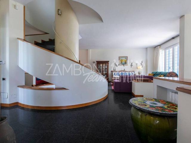 Villa in affitto a Roma RM
