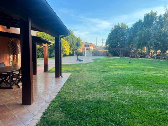 Villa in affitto a Roma RM
