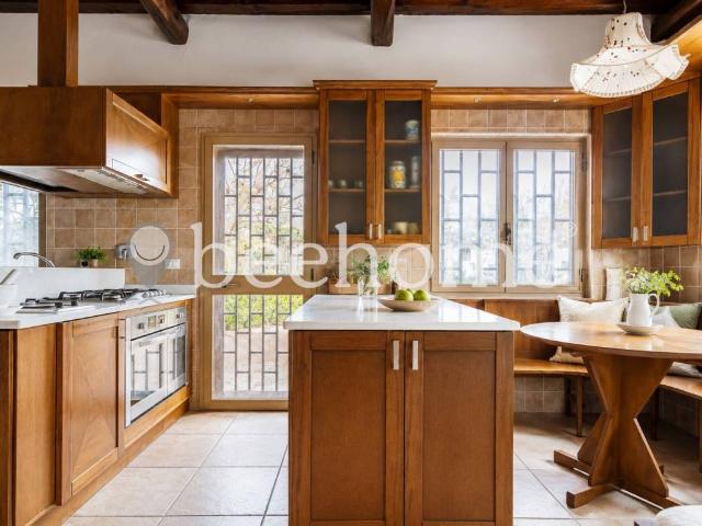 Villa in affitto a Roma RM
