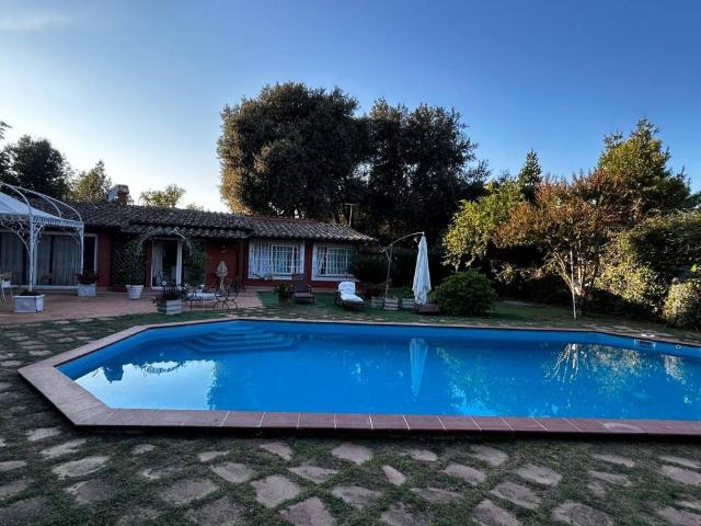 Villa in affitto a Roma RM