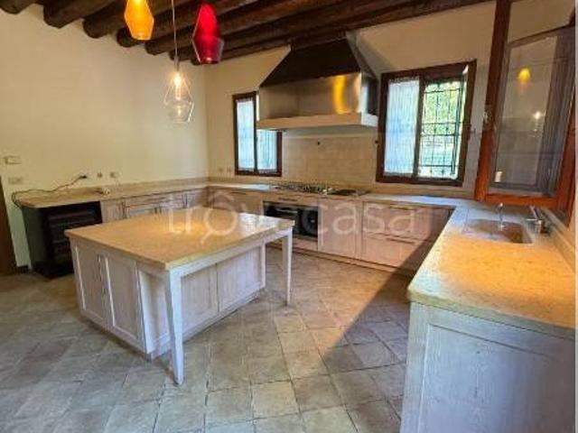 Villa in affitto a Roncade, arredato, giardino privato, centrale TrovaCasa