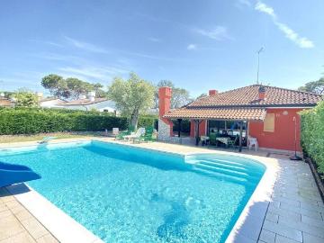 Isola Albarella, Pezzoli - Giardino, Piscina