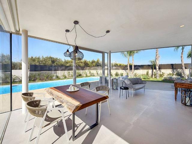 Villa in affitto a Ragusa via Marbella, 6, arredato, giardino privato, terrazzo TrovaCasa