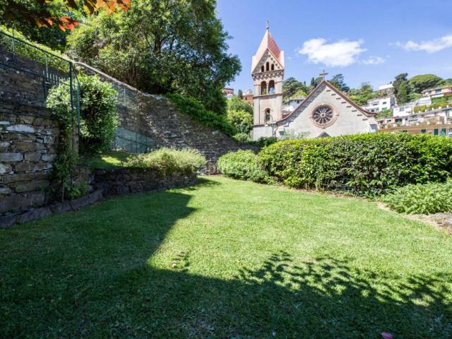 Villa in affitto a Rapallo via Macera, 25, giardino privato, terrazzo, vista aperta TrovaCasa