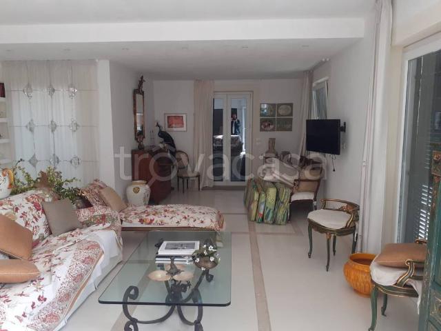 Villa in affitto a Rapallo via San Maurizio dei Monti, arredato, giardino privato, posto auto TrovaCasa