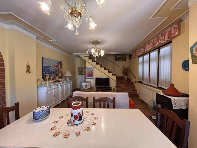 Villa in affitto a Riccò del Golfo di Spezia SP