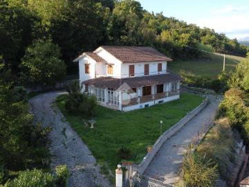 Villa in affitto a Torricella in Sabina località La Pera, 2, non arredato/vuoto, giardino privato, box TrovaCasa