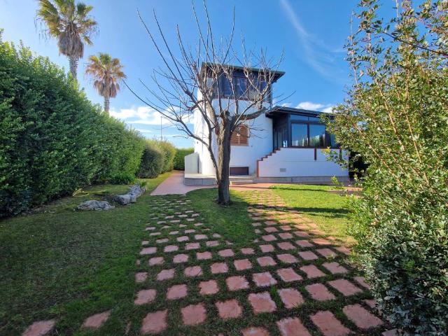 Villa in affitto a Trani BT