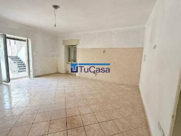 Villa in affitto a Trentola Ducenta via Firenze, non arredato/vuoto, giardino privato, box TrovaCasa