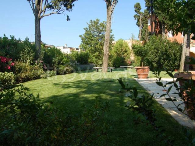 Villa in affitto a Trezzano sul Naviglio strada Comunale Trezzano, arredato, giardino privato, box TrovaCasa