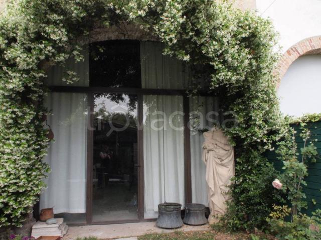 Villa in affitto a Volpago del Montello, non arredato/vuoto, giardino privato, posto auto TrovaCasa