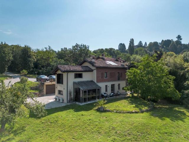 Villa in affitto a Varese VA
