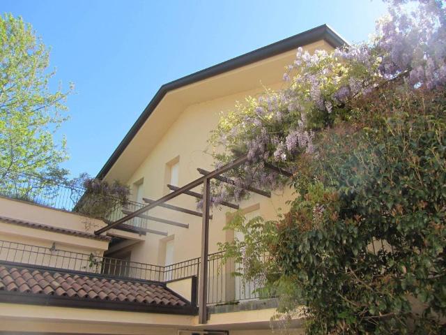 Villa in affitto a Varese VA
