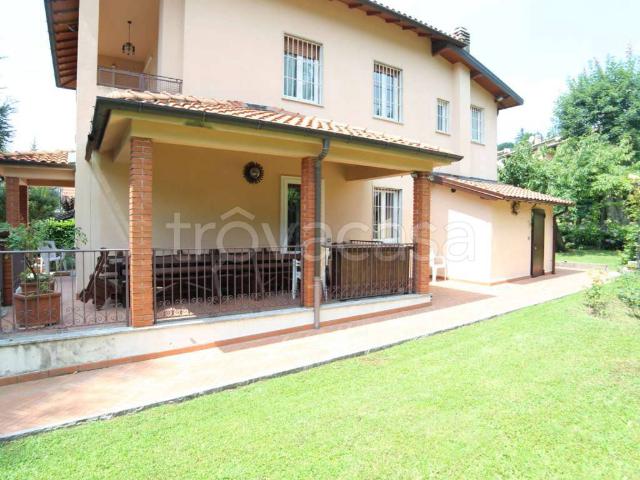 Villa in affitto a Varese via montello, arredato, giardino privato, posto auto TrovaCasa
