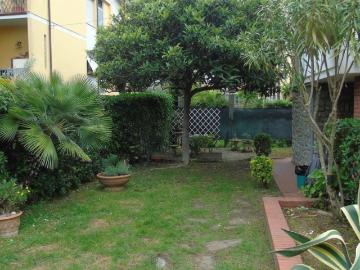 Villa in affitto a Viareggio, arredato, balcone, angolo cottura TrovaCasa