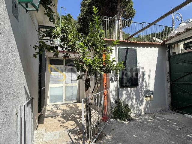 Villa in affitto a Vietri sul Mare via Strettola, arredato, posto auto TrovaCasa