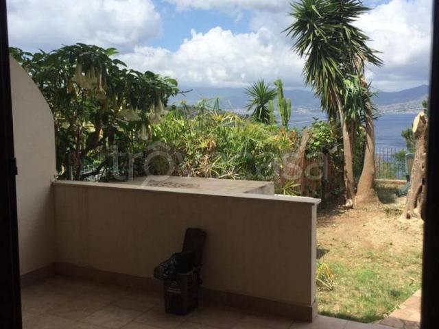Villa in affitto a Villa San Giovanni località Santa Trada, giardino privato, posto auto, terrazzo TrovaCasa