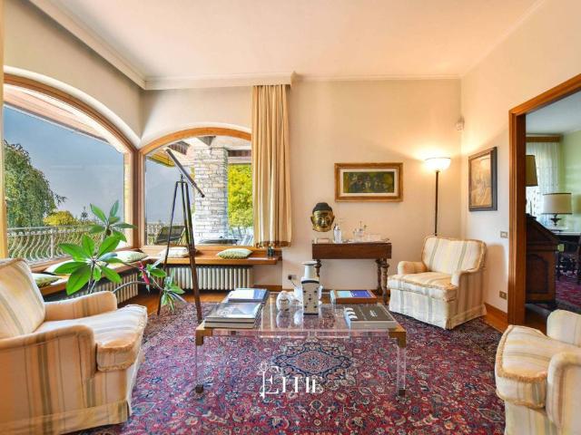 Villa in affitto ad Azzio via Luigi Cadorna, arredato, giardino privato, box TrovaCasa