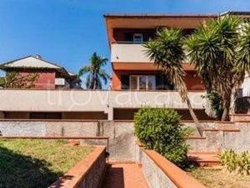 Villa in affitto ad Aci Catena via Giacomo Leopardi, giardino, box, terrazzo TrovaCasa