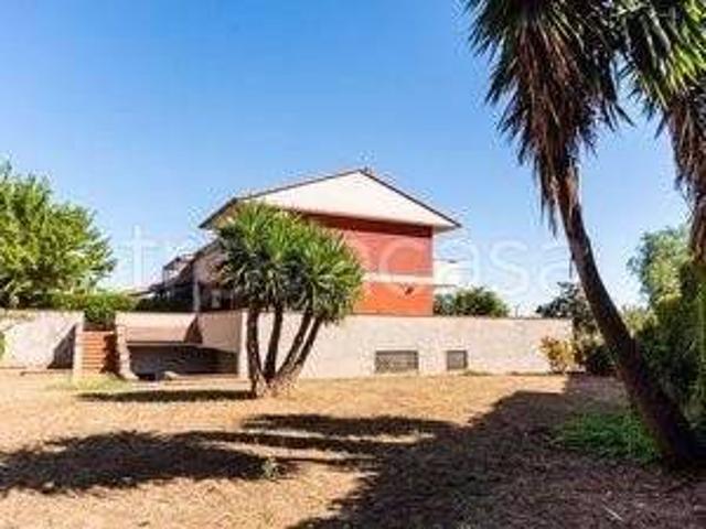 Villa in affitto ad Aci Catena via Giacomo Leopardi, giardino privato, terrazzo, riscaldamento autonomo TrovaCasa