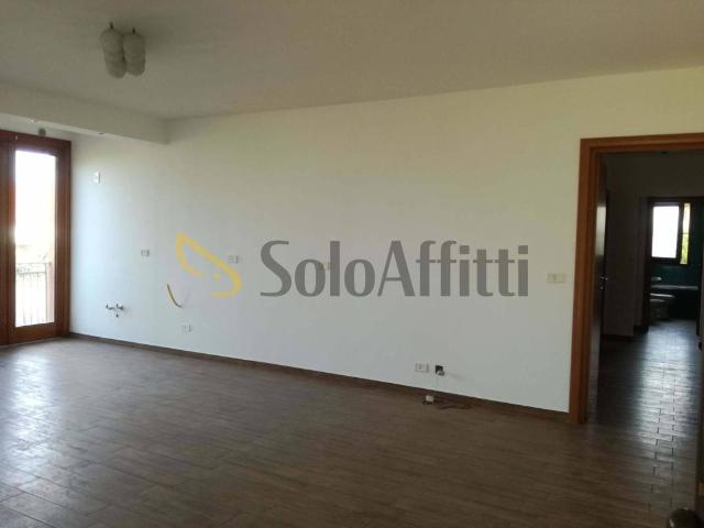 Villa in affitto ad Aci Sant'Antonio, non arredato/vuoto, giardino privato, terrazzo TrovaCasa