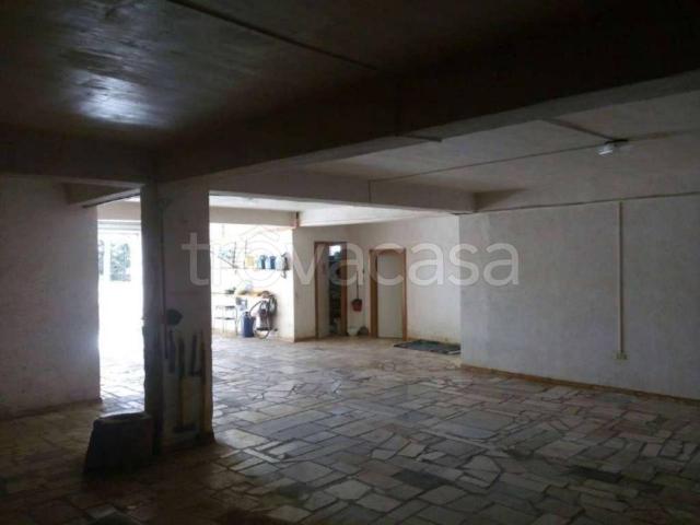 Villa in affitto ad Aielli via Armando Diaz, arredato, giardino, terrazzo TrovaCasa