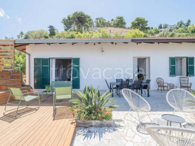 Villa in affitto ad Alcamo via Salvatore Salamone, giardino, terrazzo, piscina TrovaCasa