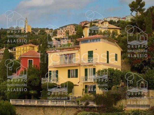Villa in affitto ad Alassio san giuliano, 4, arredato, giardino privato, box TrovaCasa