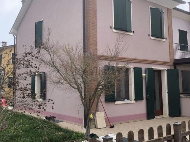 Villa in affitto di 180 m² in Via Roma