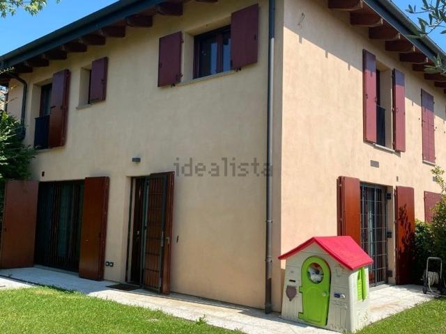 Villa in affitto di 120 m² in Strada Collegara