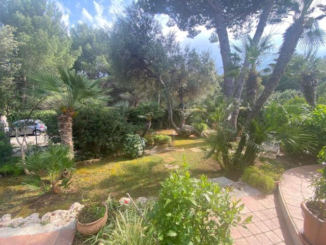 Villa in affitto in delle rose. cala di rosamarina 0, Ostuni