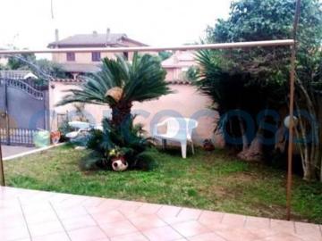 Villa in affitto in Via Dora Baltea 101, Ardea