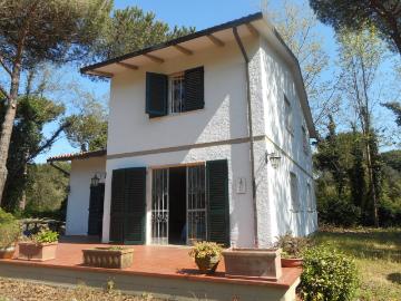 Villa in affitto Ronchi, Massa