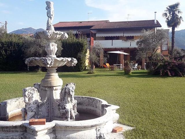 Villa in affitto Ronchi, Massa