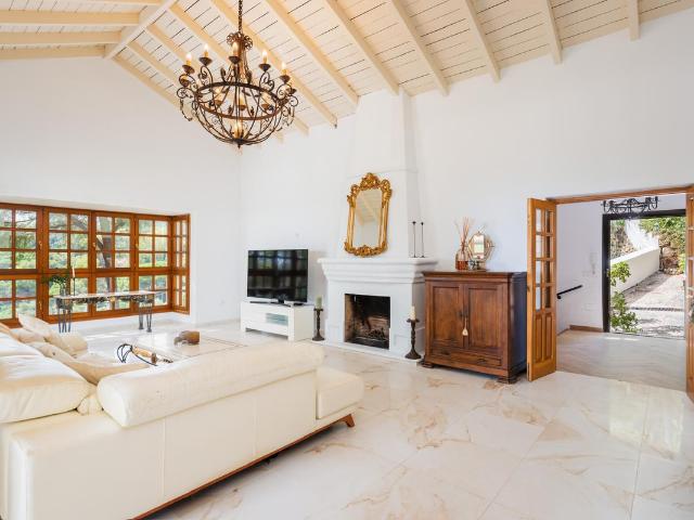 Villa in El Madroñal, Costa del Sol