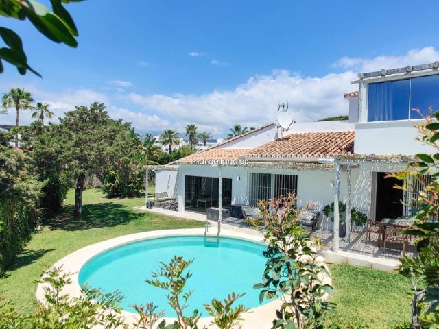 Villa in El Rosario, Costa del Sol