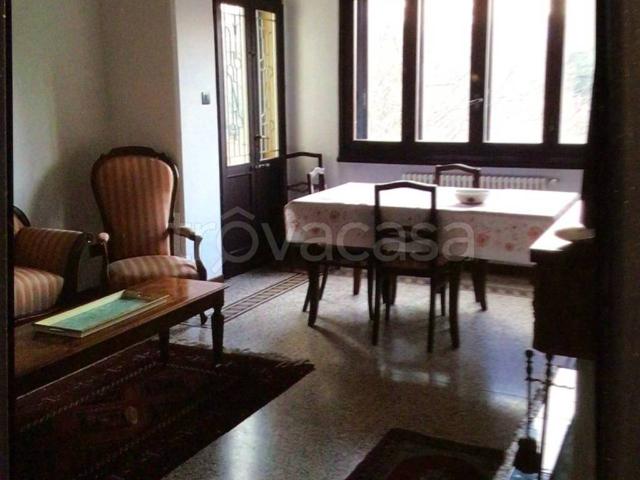 Villa in in affitto da privato a Vergiate via Giacomo Leopardi, 57, arredato, giardino, da privato TrovaCasa