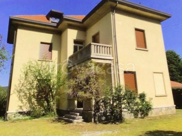 Villa in in affitto da privato a Vergiate via Giacomo Leopardi, 57, arredato, giardino, da privato TrovaCasa