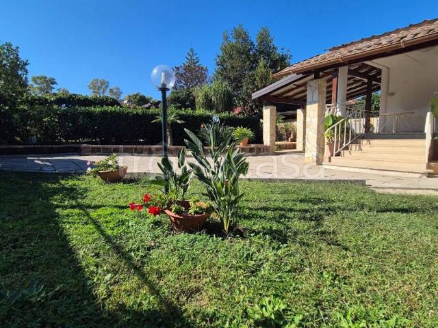 Villa in in affitto da privato a Capaccio Paestum via Cristoforo Colombo, 1, giardino, posto auto, terrazzo TrovaCasa