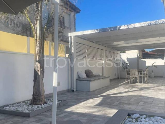 Villa in in affitto da privato a Castel Volturno viale Michelangelo Buonarroti, da privato, veranda, doppi servizi TrovaCasa