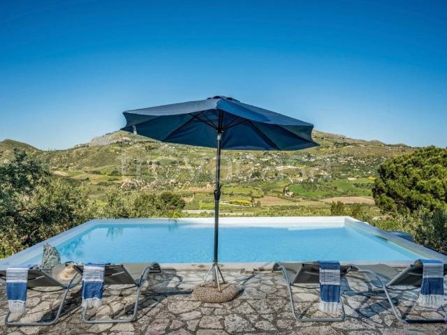 Villa in in affitto da privato a Castellammare del Golfo via Porta Fraginesi, 5, giardino, da privato, lavatrice TrovaCasa