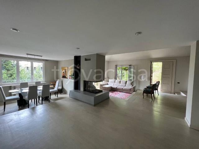 Villa in in affitto da privato a Como via Paolo Diacono, 10, giardino, box, da privato TrovaCasa