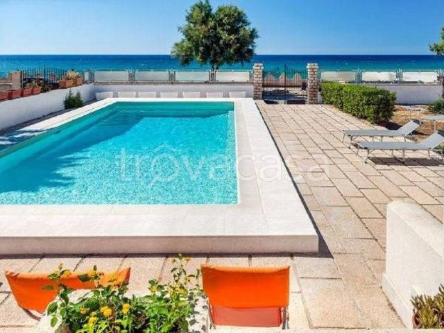 Villa in in affitto da privato a Custonaci via Lungomare Cristoforo Colombo, 6, giardino, da privato, fronte mare TrovaCasa