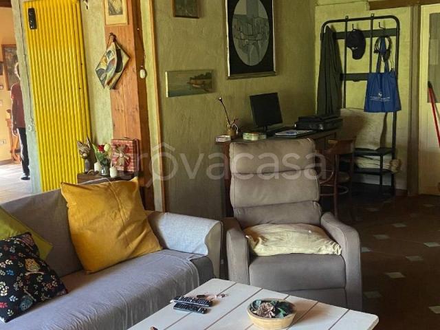 Villa in in affitto da privato a Ferentino via San Rocco Montecchie, 11, giardino, posto auto, da privato TrovaCasa