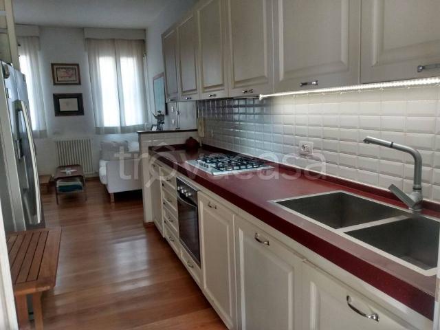 Villa in in affitto da privato a Fiumicino via Giovanni Cena, 8, arredato, giardino, da privato TrovaCasa