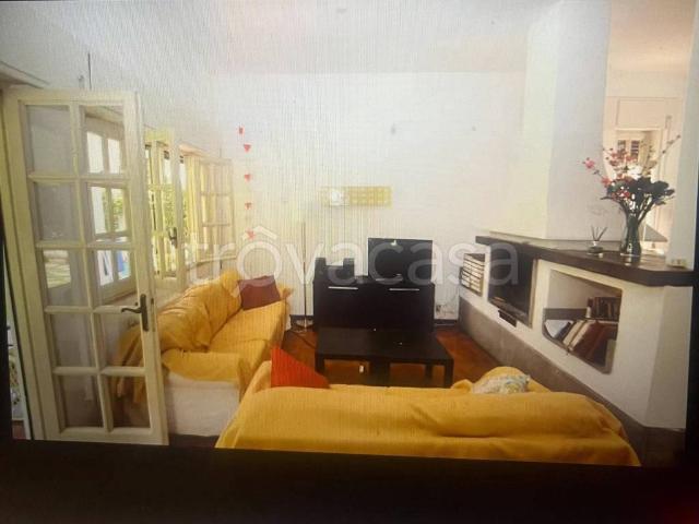 Villa in in affitto da privato a Fiumicino viale Castellammare, 163, giardino, da privato, lavastoviglie TrovaCasa